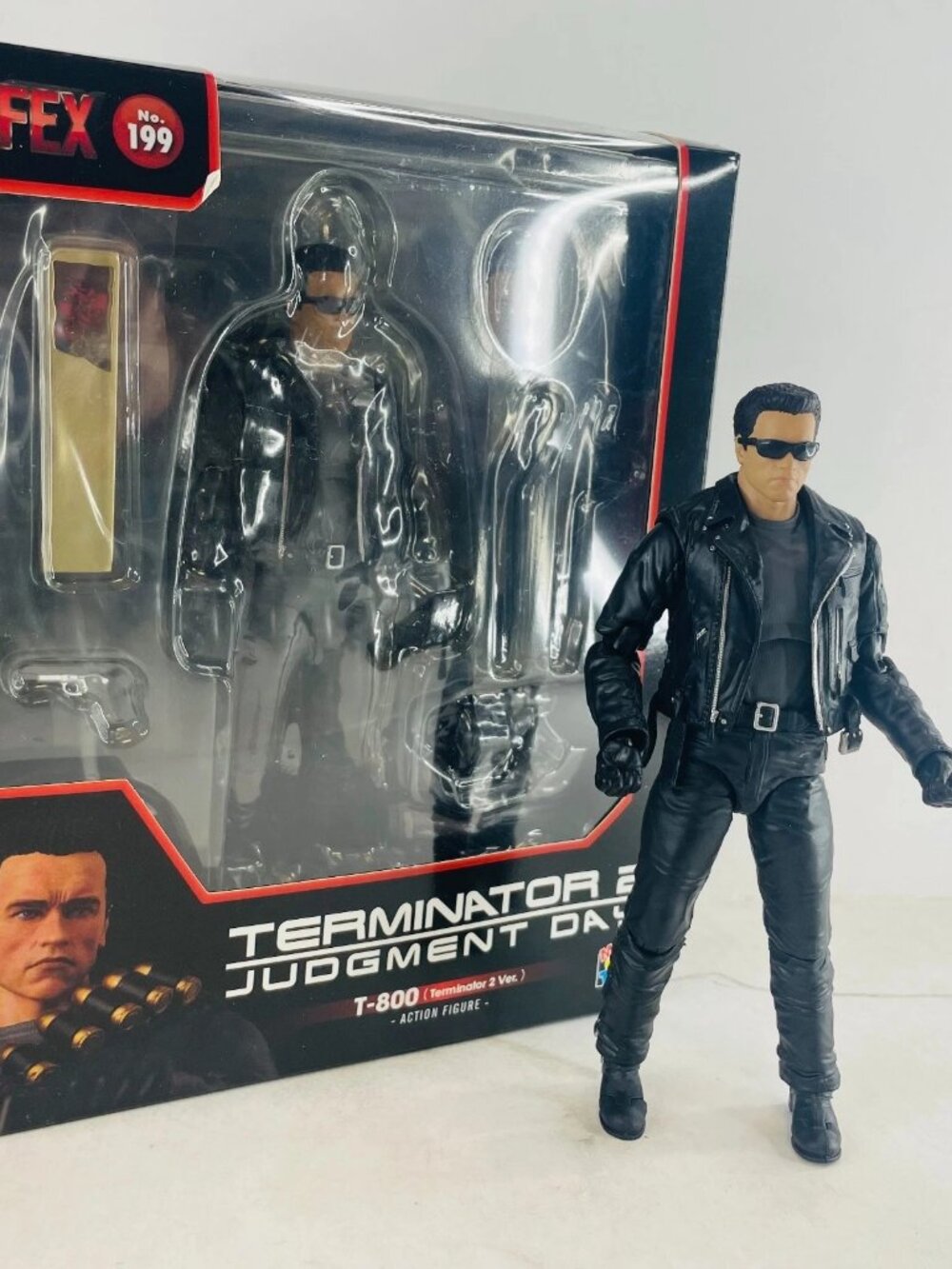 The Terminator 2 Judgment Day T-800 Action Figure Toy Gift Collectible